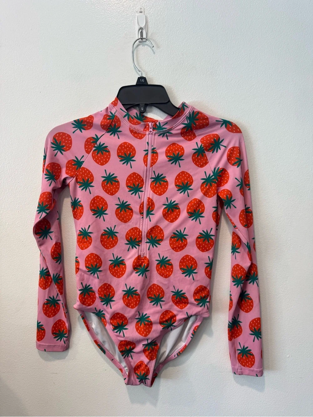Hanna Andersson Pink Strawberry Zip-Front Long-Sleeve Rashguard